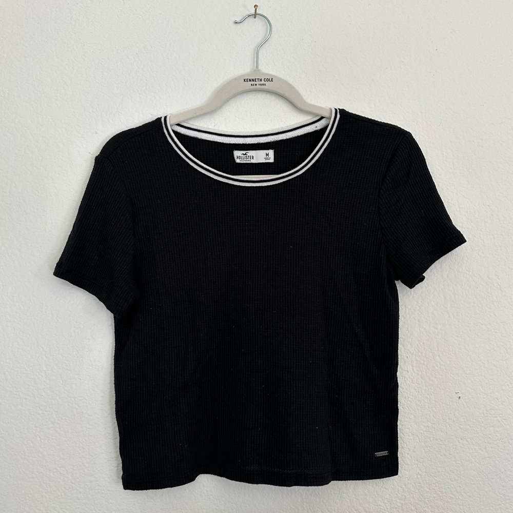 Hollister Cropped Baby Tee